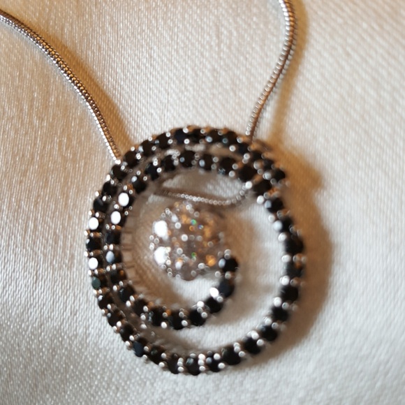 Lia sophia Austrian Crystal Necklace - Picture 5 of 5